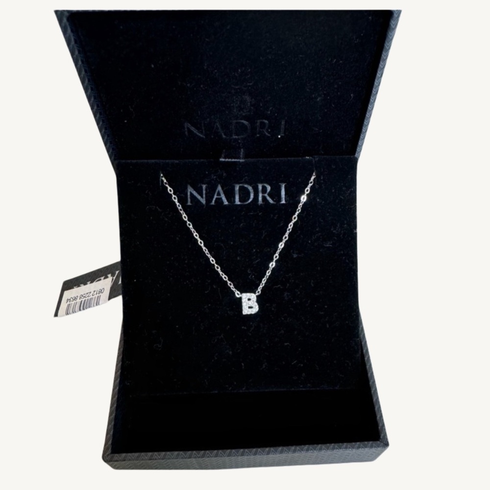 NWB/NWT NADRI “B” silver diamond necklace